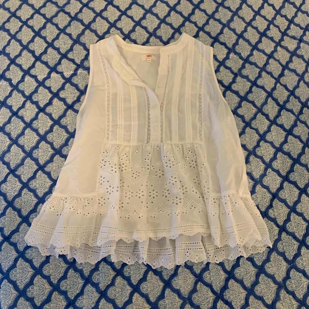Levi’s Eyelet Flowy Tank Top